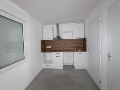 For rent Pellerin 4 rooms 78 m2 Loire atlantique (44640) photo 2