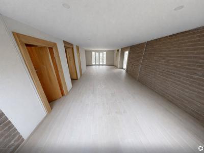 For sale LE GRAND VAL 6 rooms 182 m2 Val de Marne (94370) photo 1