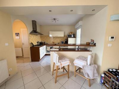 For sale 4 rooms 97 m2 Charente (16700) photo 4