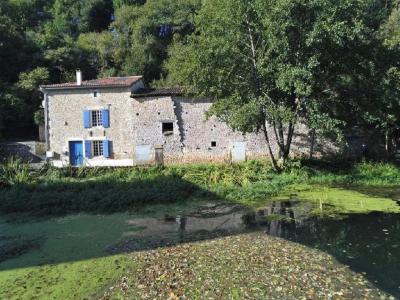 For sale 5 rooms 99 m2 Vienne (86400) photo 0