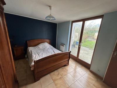 For sale Saint-jean-d'angely 5 rooms 95 m2 Charente maritime (17400) photo 2