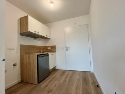 For rent Angers 1 room 29 m2 Maine et loire (49100) photo 2