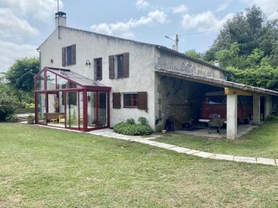For sale Bords 4 rooms 154 m2 Charente maritime (17430) photo 3