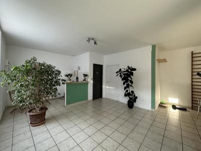 Acheter Immeuble Chalus 264000 euros