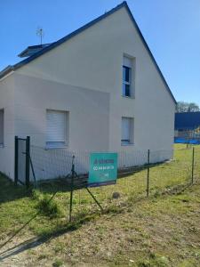 For sale Bauge 5 rooms 97 m2 Maine et loire (49150) photo 0