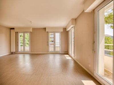 For sale Angers 4 rooms 77 m2 Maine et loire (49100) photo 1