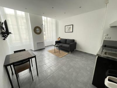 For rent Marseille-2eme-arrondissement 2 rooms 33 m2 Bouches du Rhone (13002) photo 0