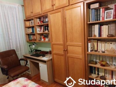 For rent Riom 1 room 12 m2 Puy de dome (63200) photo 2