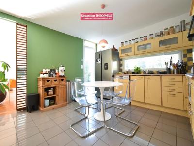For sale Challans 7 rooms 206 m2 Vendee (85300) photo 3