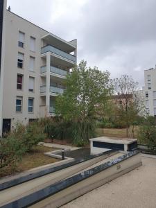 For rent Lyon-7eme-arrondissement 2 rooms 42 m2 Rhone (69007) photo 0