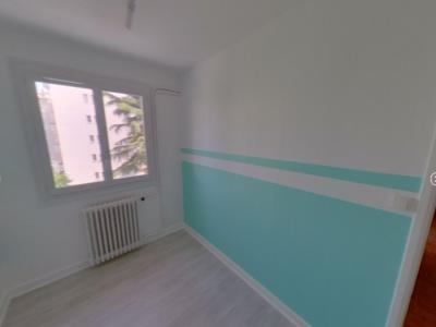 Louer Appartement Tassin-la-demi-lune 752 euros