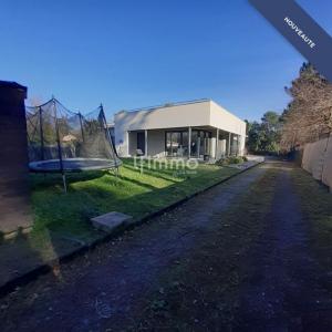 For sale Pian-medoc 6 rooms 148 m2 Gironde (33290) photo 0