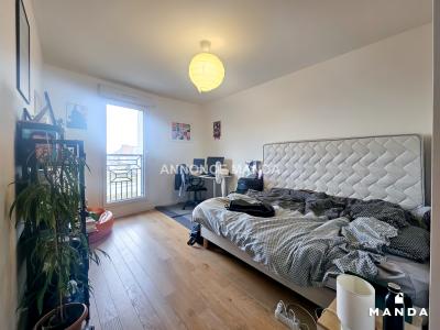 For rent Saint-ouen 4 rooms 9 m2 Seine saint denis (93400) photo 0