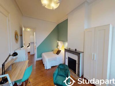 Louer Appartement 230 m2 Bordeaux