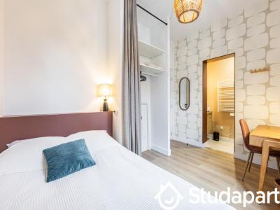 Louer Appartement Courbevoie 1088 euros