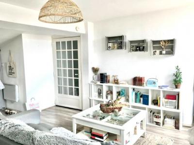 For rent Bordeaux 2 rooms 37 m2 Gironde (33000) photo 0