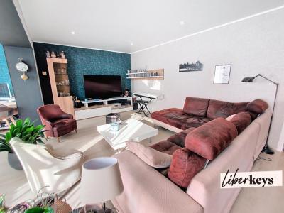 For sale Doue-la-fontaine 6 rooms 164 m2 Maine et loire (49700) photo 2