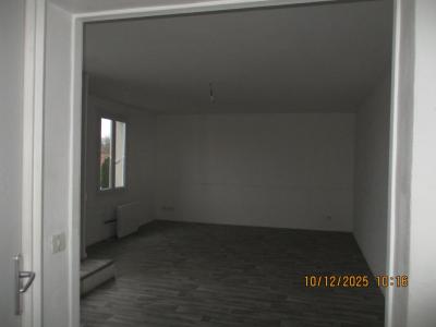 Louer Appartement 79 m2 Roost-warendin