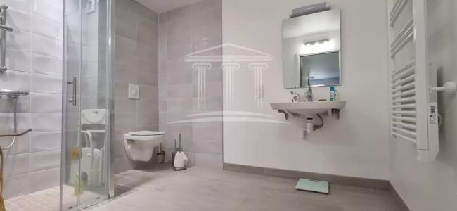 For sale 9 rooms 210 m2 Vaucluse (84700) photo 3