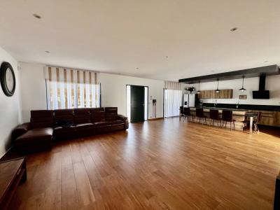 For sale A 15 MIN D'ARLES ET 15 MI 118 m2 Gard (30800) photo 3