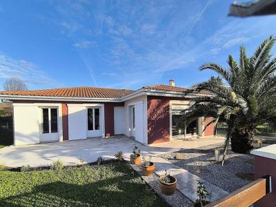 For sale Merignac 4 rooms 105 m2 Gironde (33700) photo 0