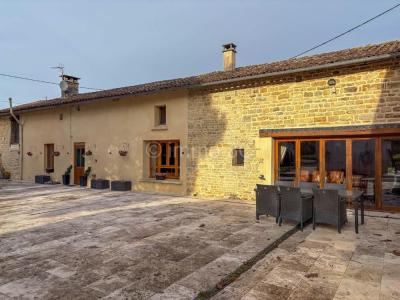 For sale Sauze-vaussais 6 rooms 190 m2 Deux sevres (79190) photo 0