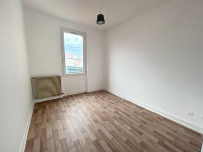 Louer Appartement Riorges 650 euros