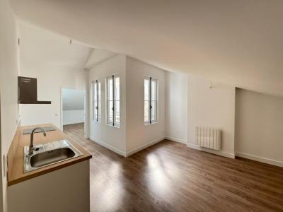 For rent Marseille-2eme-arrondissement 2 rooms 32 m2 Bouches du Rhone (13002) photo 0