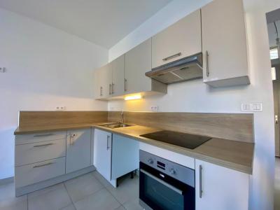 For rent Avignon 3 rooms 75 m2 Vaucluse (84000) photo 2