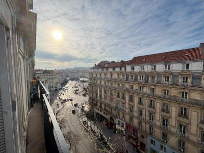 For rent Marseille-1er-arrondissement 3 rooms 66 m2 Bouches du Rhone (13001) photo 0