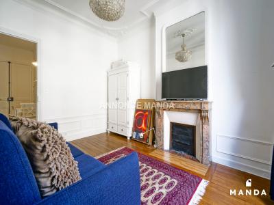 Louer Appartement 25 m2 Paris-1er-arrondissement