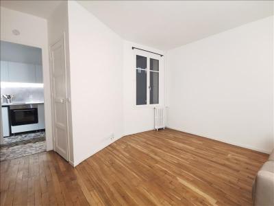 Annonce Location Appartement Paris-18eme-arrondissement 75