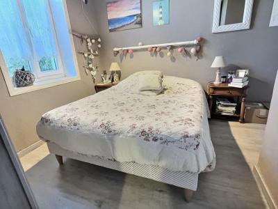 For sale Chateau-d'oleron 4 rooms 46 m2 Charente maritime (17480) photo 3