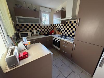 For sale Mathes 3 rooms 63 m2 Charente maritime (17570) photo 3