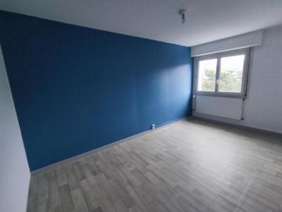 Louer Appartement 77 m2 Mirecourt