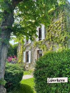 For sale Neuvic 11 rooms 650 m2 Correze (19160) photo 2