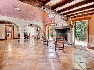 For sale Saint-martin-de-juillers 8 rooms 275 m2 Charente maritime (17400) photo 0