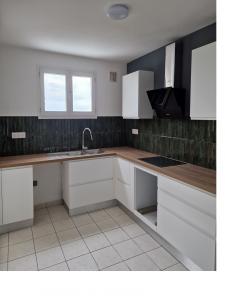 For rent Montagne 5 rooms 103 m2 Reunion (97417) photo 2