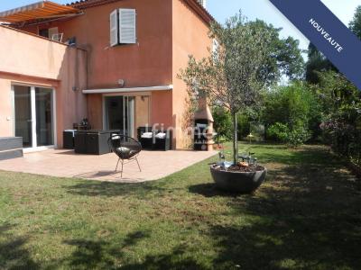 Louer Maison 65 m2 Saint-raphael