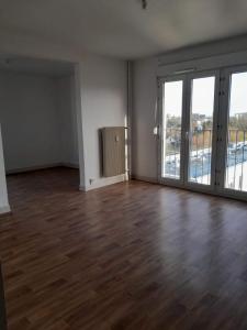 For rent Saint-andre-les-vergers 3 rooms 76 m2 Aube (10120) photo 3