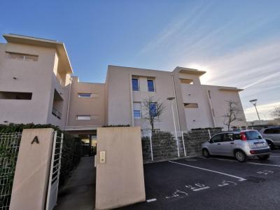 For rent Villeneuve-les-avignon 2 rooms 45 m2 Gard (30400) photo 0