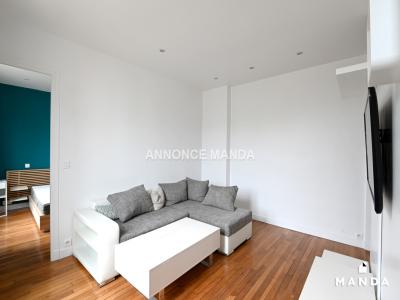 For rent Courbevoie 2 rooms 34 m2 Hauts de Seine (92400) photo 3