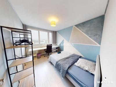 For rent Saint-etienne 5 rooms 9 m2 Loire (42100) photo 0