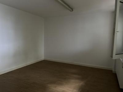 Louer Commerce Vaulx-en-velin 11413 euros