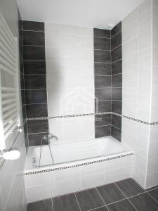 Louer Maison Gex 3020 euros