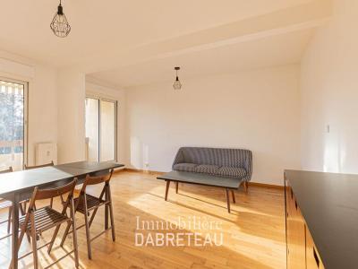 Louer Appartement 106 m2 Lyon-4eme-arrondissement