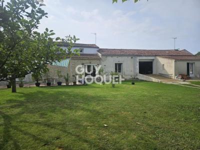 For sale Saint-pierre-d'amilly 7 rooms 175 m2 Charente maritime (17700) photo 0