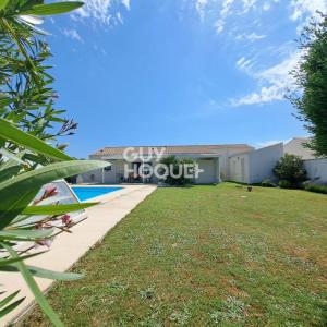 For sale Puyravault 5 rooms 120 m2 Charente maritime (17700) photo 0