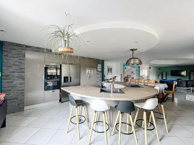 For sale 5 rooms 210 m2 Saone et loire (71960) photo 3