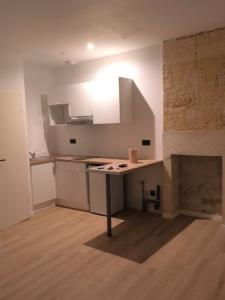 For rent Bordeaux 1 room 25 m2 Gironde (33000) photo 0